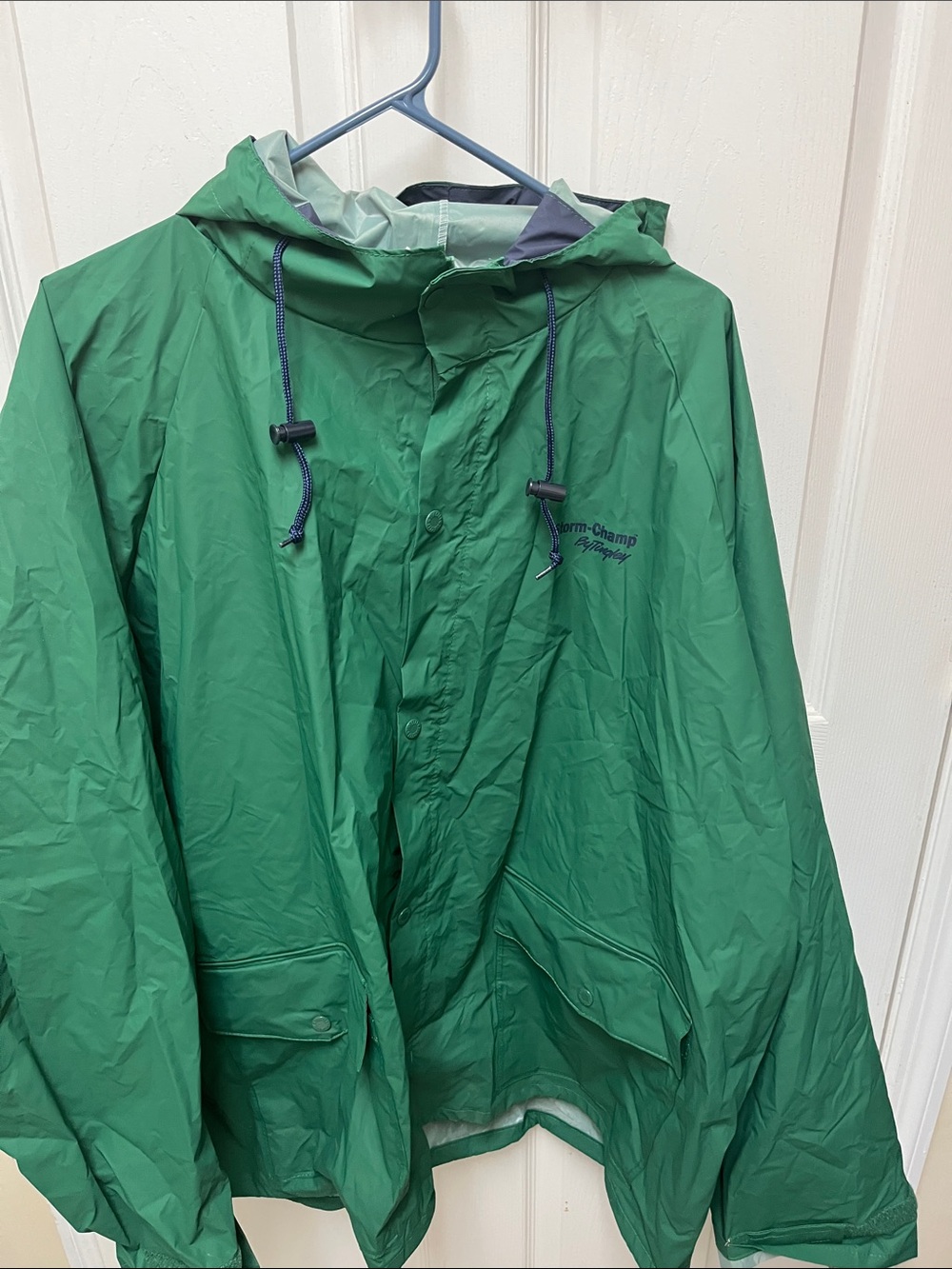 Storm-Champ Men’s Green Hooded Raincoat